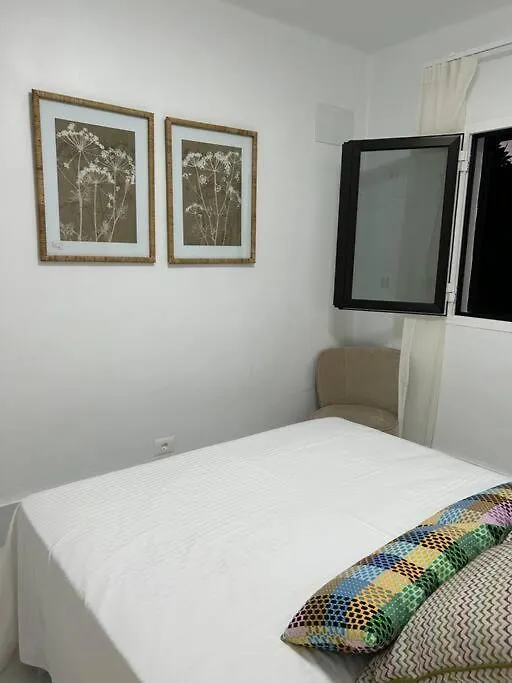 Moderno Apartamento Cerca Al Mar Tias Apartment