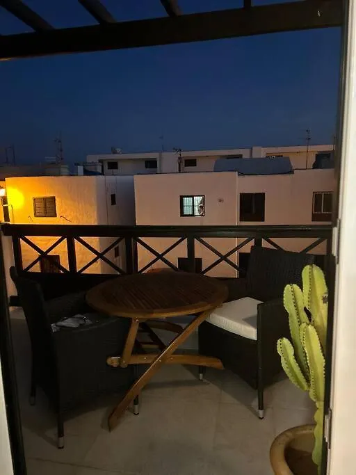 Moderno Apartamento Cerca Al Mar Tias Apartment